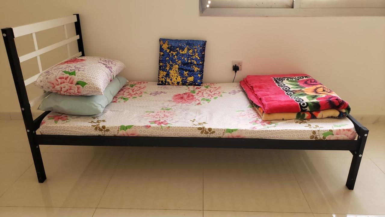 Yahia Guest House Abou Dabi Extérieur photo